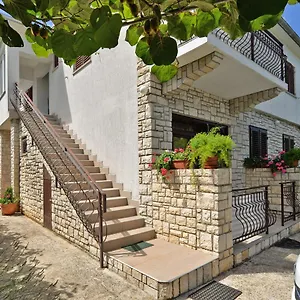https://app-rooms-rovinj-1068.in-istria.net